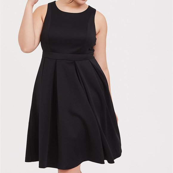 black skater dress size 18